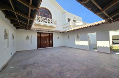 Villa - 4 Bedrooms - 7+ Bathrooms for rent in Janabiya - Northern Governorate