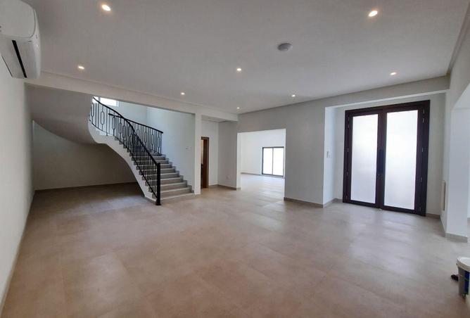 995927 - Property Image 2