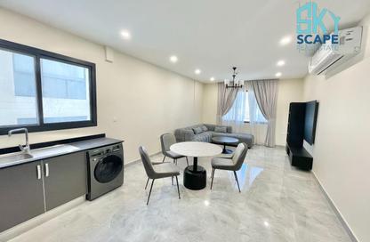 Apartment - 1 - 1 for rent in Seef - Capital Governorate