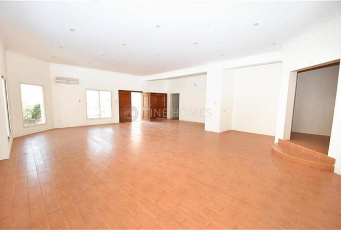 994254 - Property Image 2