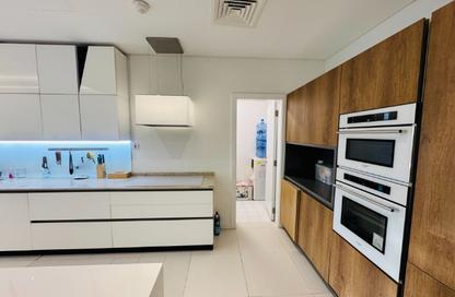 Apartment - 3 - 4 for rent in Reef Island - Capital Governorate
