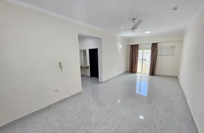 Apartment - 3 Bedrooms - 2 Bathrooms for rent in Hidd - Muharraq Governorate