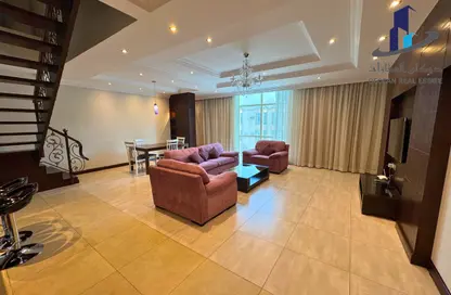 Apartment - 2 Bedrooms - 3 Bathrooms for rent in Segaya - Manama - Capital Governorate