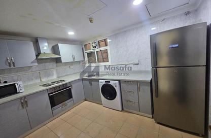 Apartment - 2 Bedrooms - 2 Bathrooms for rent in Al Juffair - Capital Governorate