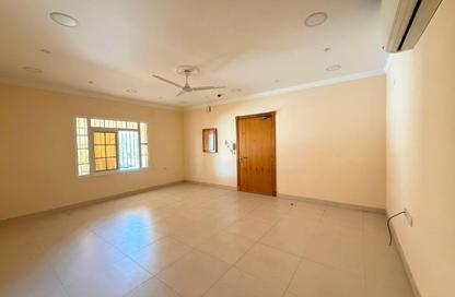 Apartment - 2 Bedrooms - 2 Bathrooms for rent in Janabiya - Northern Governorate