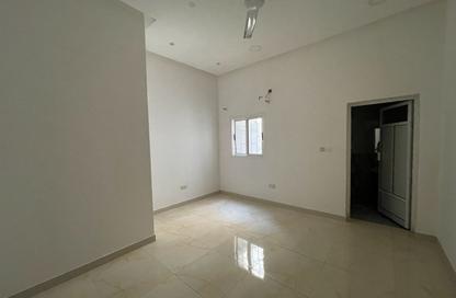 Apartment - 3 Bedrooms - 4 Bathrooms for rent in Jid Ali - Central Governorate