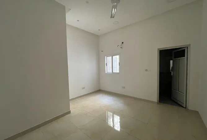 55803020 - Property Image 2