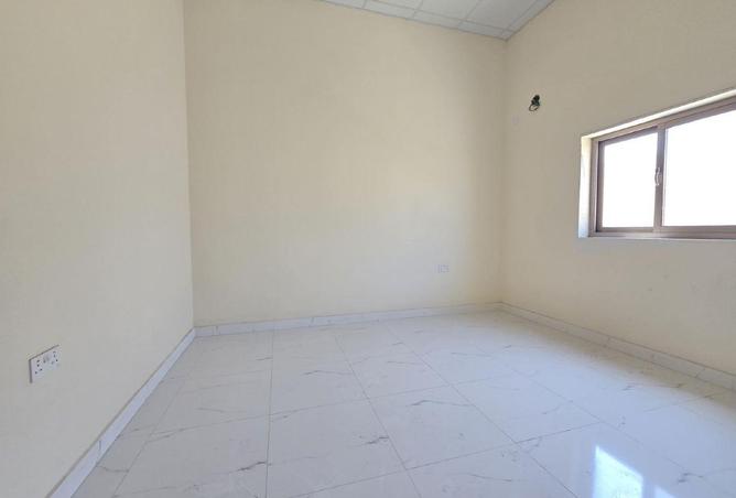 992666 - Property Image 2