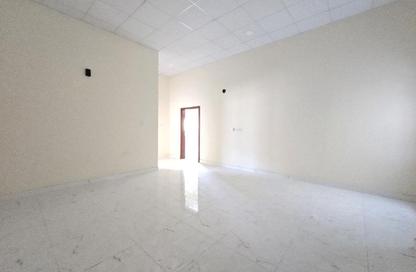 Office Space - 2 Bedrooms - 2 Bathrooms for rent in Manama - Capital Governorate