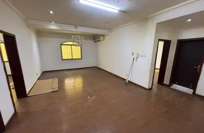 Apartment - 2 Bedrooms - 2 Bathrooms for rent in Alhajiyat - Riffa - Southern Governorate