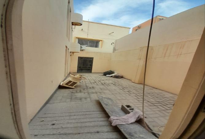 989039 - Property Image 3