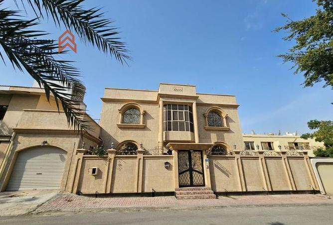 985652 - Property Main Image