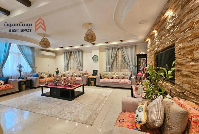 985652 - صورة العقار 2