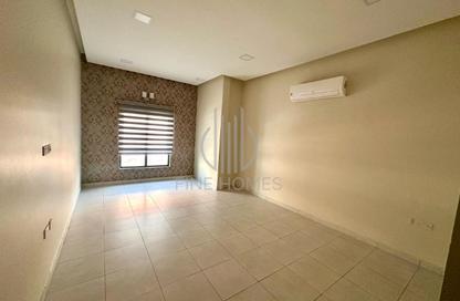 Apartment - 2 Bedrooms - 2 Bathrooms for rent in Tubli - Central Governorate