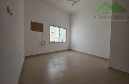 Apartment - 3 Bedrooms - 2 Bathrooms for rent in Arad - Muharraq Governorate Apartment - 3 Bedrooms - 2 Bathrooms for rent in Arad - Muharraq Governorate