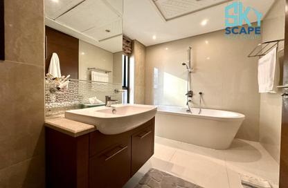 Apartment - 2 Bedrooms - 3 Bathrooms for rent in Reef Island - Capital Governorate