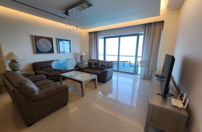 Apartment - 3 Bedrooms - 5 Bathrooms for rent in Reef Island - Capital Governorate