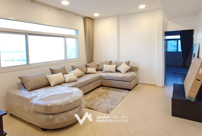 974732 - Property Image 2