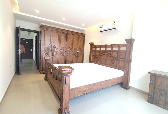 994187 - Property Image 2