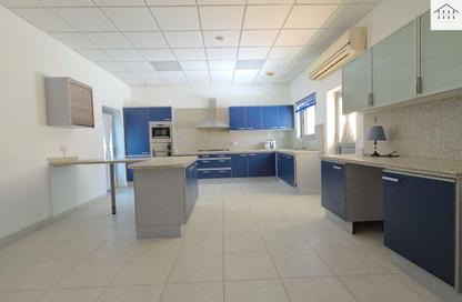 Villa - 4 Bedrooms - 6 Bathrooms for rent in Zinj - Manama - Capital Governorate Villa - 4 Bedrooms - 6 Bathrooms for rent in Zinj - Manama - Capital Governorate