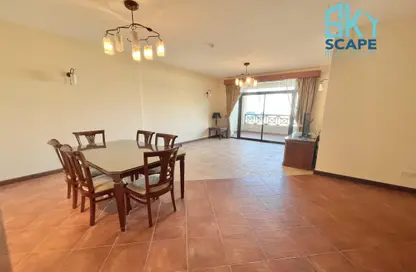 Apartment - 2 Bedrooms - 3 Bathrooms for rent in Sanabis - Manama - Capital Governorate