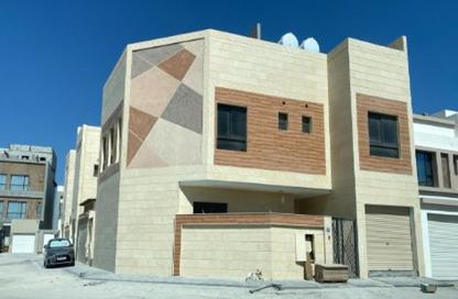 Villa - 5 Bedrooms - 6 Bathrooms for sale in Busaiteen - Muharraq Governorate