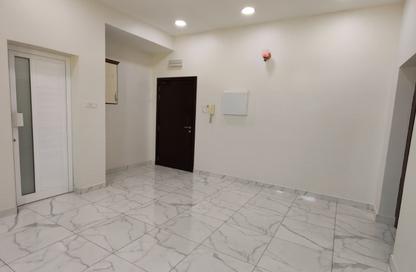 Apartment - 1 Bedroom - 1 Bathroom for rent in Sanabis - Manama - Capital Governorate Apartment - 1 Bedroom - 1 Bathroom for rent in Sanabis - Manama - Capital Governorate