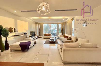 Villa - 5 Bedrooms - 6 Bathrooms for rent in Durrat Al Bahrain - Southern Governorate