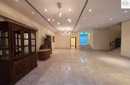 Villa - 4 Bedrooms - 6 Bathrooms for rent in Tubli - Central Governorate