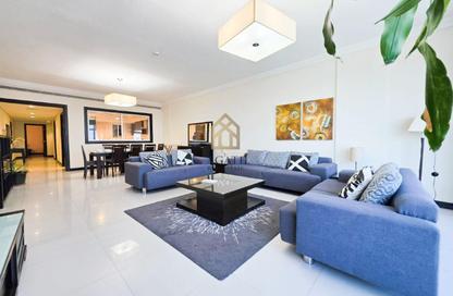 Apartment - 3 Bedrooms - 3 Bathrooms for rent in Al Juffair - Capital Governorate