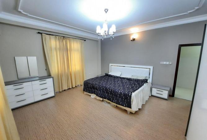 992641 - Property Image 3