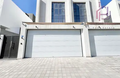 Villa - 4 Bedrooms - 6 Bathrooms for rent in Janabiya - Northern Governorate