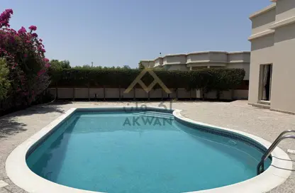 Compound - 3 Bedrooms - 4 Bathrooms for rent in Janabiya - Northern Governorate