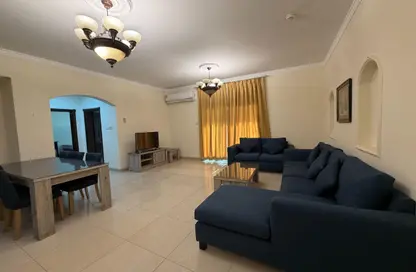 Apartment - 2 Bedrooms - 2 Bathrooms for rent in Al Juffair - Capital Governorate