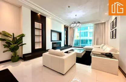 Apartment - 2 Bedrooms - 3 Bathrooms for rent in Al Juffair - Capital Governorate