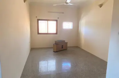 عمارة بالكامل - 6 حمامات للبيع في القفول - المنامة - محافظة العاصمة