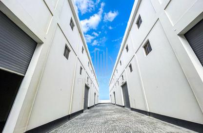 Warehouse - Studio - 1 Bathroom for rent in Maameer - Central Governorate