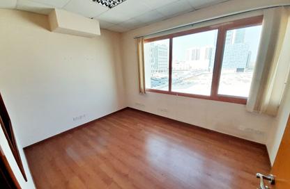 Office Space - Studio - 1 Bathroom for rent in Seef - Capital Governorate