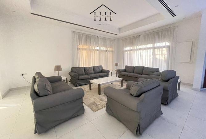 987891 - Property Image 2