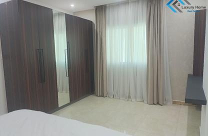 Apartment - 2 Bedrooms - 3 Bathrooms for rent in Busaiteen - Muharraq Governorate