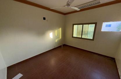 Villa - 7+ Bedrooms - 4 Bathrooms for sale in A'Ali - Central Governorate