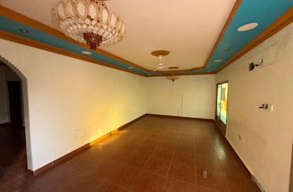 Villa - 7+ Bedrooms - 4 Bathrooms for sale in A'Ali - Central Governorate