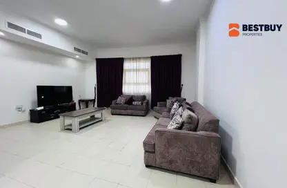 Apartment - 2 Bedrooms - 2 Bathrooms for rent in Al Juffair - Capital Governorate
