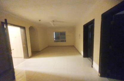 Apartment - 2 Bedrooms - 2 Bathrooms for rent in Tubli - Central Governorate