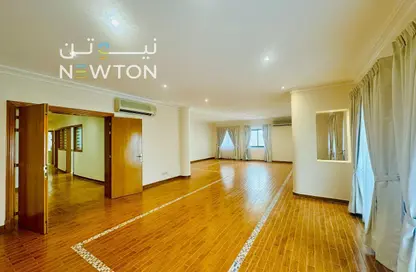 Apartment - 3 Bedrooms - 4 Bathrooms for rent in Um Al Hasam - Manama - Capital Governorate