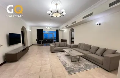 Apartment - 3 Bedrooms - 3 Bathrooms for rent in Al Juffair - Capital Governorate