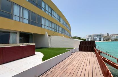Villa - 5 Bedrooms - 5 Bathrooms for rent in Amwaj Avenue - Amwaj Islands - Muharraq Governorate