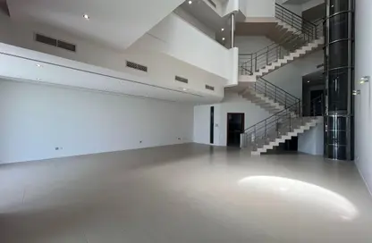 Villa - 5 Bedrooms - 5 Bathrooms for rent in Amwaj Avenue - Amwaj Islands - Muharraq Governorate