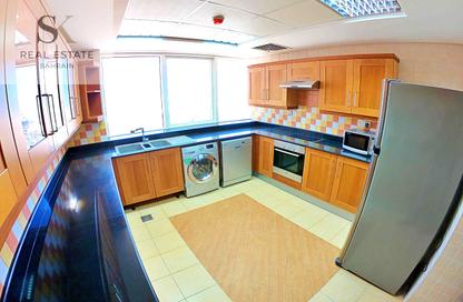 Apartment - 4 Bedrooms - 6 Bathrooms for rent in Abraj Al Lulu - Manama - Capital Governorate