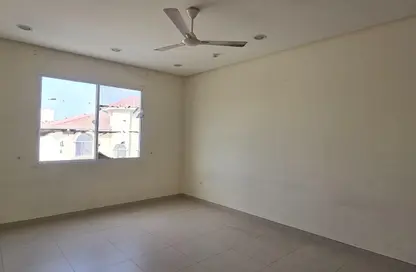 Apartment - 4 Bedrooms - 2 Bathrooms for rent in Bu Kowarah - Riffa - Southern Governorate